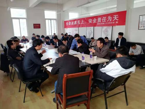 銅煤一、二號(hào)住宅小區(qū)最后一棟住宅樓順利通過竣工驗(yàn)收！