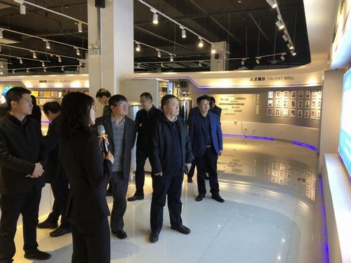 寧興剛、趙敬凱一行赴鄂爾多斯國家高新區(qū)考察項(xiàng)目