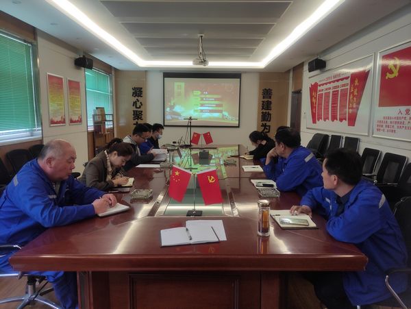 陜煤建設(shè)天工公司土建十五部黨支部學(xué)習(xí)百年黨史汲取奮進力量