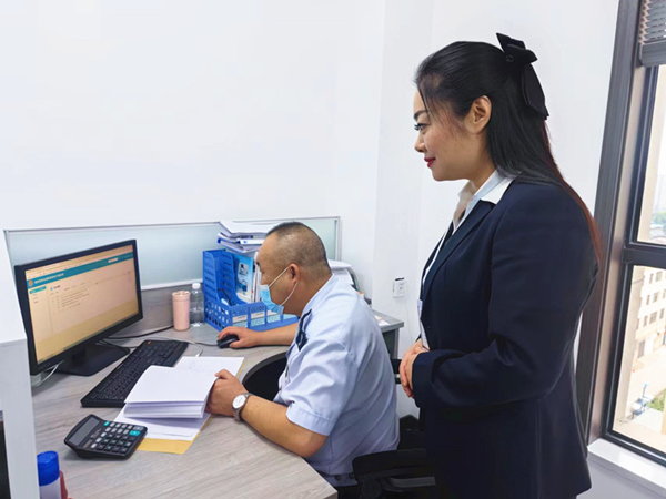 陜煤建設(shè)礦建三公司：快來(lái)圍觀！這場(chǎng)培訓(xùn)讓財(cái)務(wù)人員秒懂“全電發(fā)票”